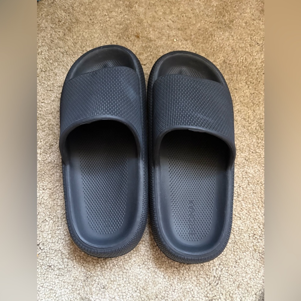 Cloud slippers